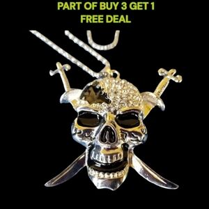 ☠️Pirate Skull Bling Pendant / Necklace - NWOT☠️